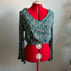 Patrons of peace open back green top size M